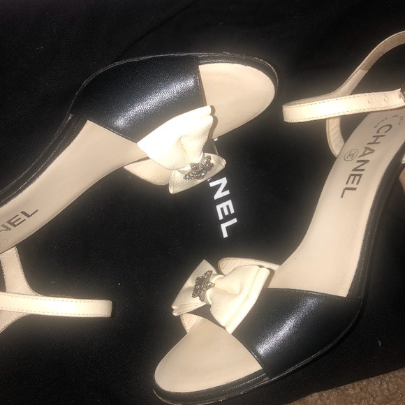 FOR TRADE AS WELL.Good condition Chanel heels😍😍 - Picture 3 of 8